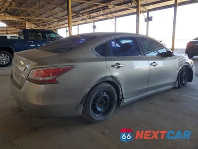 Trzecie zdjęcie samochodu z tyłu: 2015 NISSAN ALTIMA 2.5 S VIN:1N4AL3AP7FC163508 - miniatura