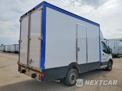 Trzecie zdjęcie samochodu z tyłu: 2022 FORD TRANSIT DELIVERY TRUCK VIN:1FDBW5Z87NKA39902 - miniatura
