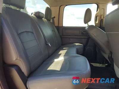 Zdjęcie 11 z 13 samochodu: 2016 RAM 3500 ST VIN:3C63R2GTXGG228938 - miniatura