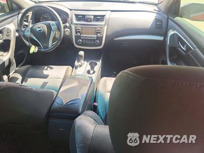 Zdjęcie 8 z 13 samochodu: 2016 NISSAN ALTIMA 2.5 SR VIN:1N4AL3AP6GC124457 - miniatura