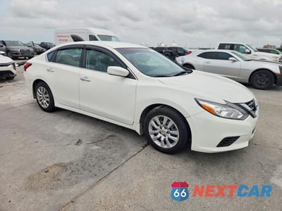 Czwarte zdjęcie samochodu z boku: 2018 NISSAN ALTIMA 2.5 VIN:1N4AL3APXJC274529 - miniatura