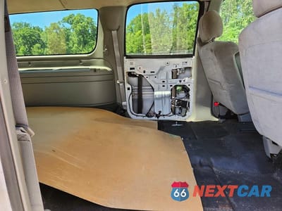 Zdjęcie 11 z 13 samochodu: 2006 CHEVROLET SUBURBAN K2500 VIN:3GNGK26U96G223504 - miniatura