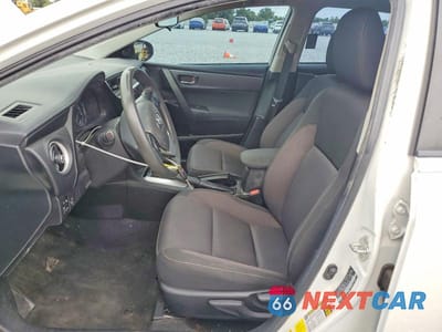 Zdjęcie 7 z 12 samochodu: 2018 TOYOTA COROLLA LE VIN:5YFBURHE1JP839034 - miniatura