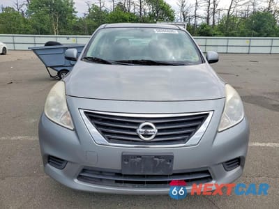 Piąte zdjęcie samochodu w środku: 2014 NISSAN VERSA 1.6 S VIN:3N1CN7AP2EL819365 - miniatura