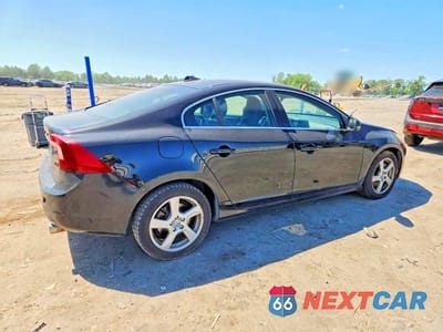 Trzecie zdjęcie samochodu z tyłu: 2013 VOLVO S60 T5 VIN:YV1612FS9D2186749 - miniatura