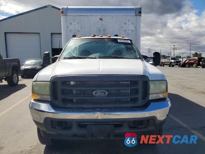 Piąte zdjęcie samochodu w środku: 2003 FORD F550 SUPER DUTY BOX TRUCK VIN:1FDAF56S03EB73335 - miniatura