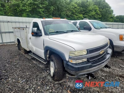 Czwarte zdjęcie samochodu z boku: 2001 CHEVROLET SILVERADO K2500 HEAVY DUTY VIN:1GCHK24UX1E123637 - miniatura