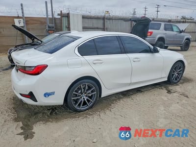 Trzecie zdjęcie samochodu z tyłu: 2021 BMW 330E VIN:3MW5P7J06M8B98245 - miniatura