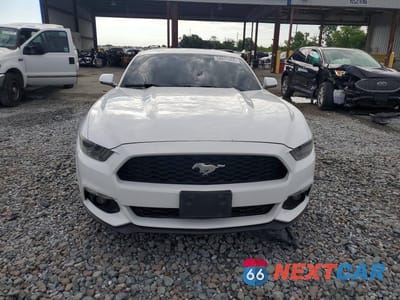 Piąte zdjęcie samochodu w środku: 2015 FORD MUSTANG VIN:1FA6P8THXF5321485 - miniatura