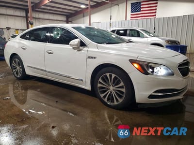 Czwarte zdjęcie samochodu z boku: 2017 BUICK LACROSSE ESSENCE VIN:1G4ZP5SS9HU133659 - miniatura