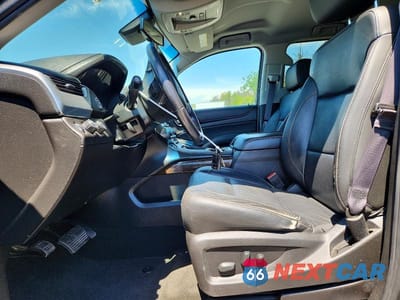 Zdjęcie 7 z 13 samochodu: 2017 CHEVROLET SUBURBAN K1500 LT VIN:1GNSKHKC9HR343820 - miniatura