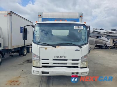Piąte zdjęcie samochodu w środku: 2011 ISUZU NPR HD BOX TRUCK VIN:JALB4W174B7401930 - miniatura
