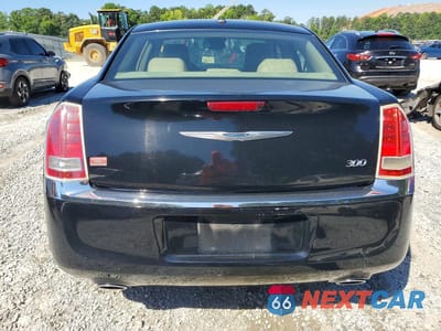 Zdjęcie 6 z 12 samochodu: 2014 CHRYSLER 300 VIN:2C3CCAAG3EH138967 - miniatura