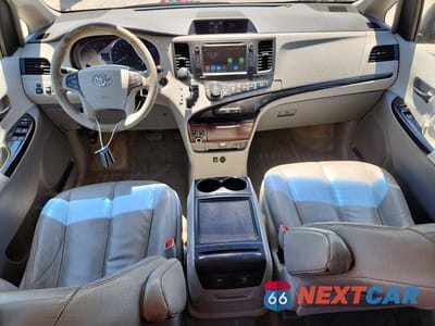 Zdjęcie 8 z 13 samochodu: 2013 TOYOTA SIENNA XLE 8-PASSENGER VIN:5TDYK3DC5DS316502 - miniatura