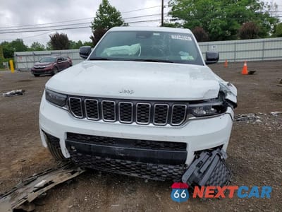 Piąte zdjęcie samochodu w środku: 2025 JEEP GRAND CHEROKEE L LAREDO VIN:1C4RJKAG0S8738042 - miniatura