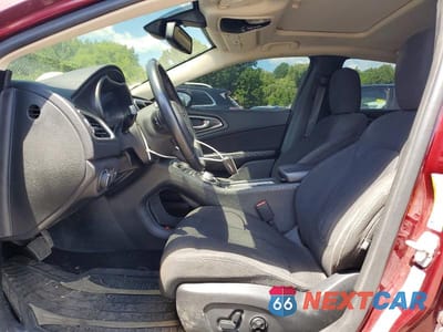 Zdjęcie 7 z 12 samochodu: 2016 CHRYSLER 200 LIMITED VIN:1C3CCCAB7GN123009 - miniatura