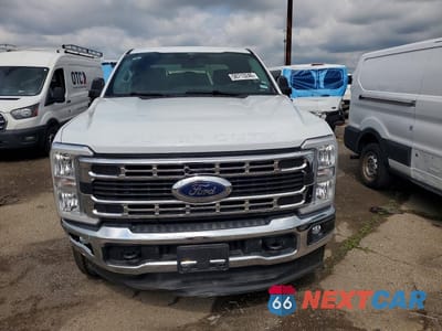 Piąte zdjęcie samochodu w środku: 2026 FORD F250 SUPER DUTY VIN:1FT7W2BT7TEC15513 - miniatura
