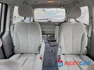 Zdjęcie 10 z 13 samochodu: 2012 KIA SEDONA EX VIN:KNDMH4C70C6445074 - miniatura