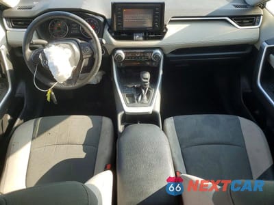 Zdjęcie 8 z 13 samochodu: 2022 TOYOTA RAV4 XLE VIN:2T3W1RFV4NW214216 - miniatura