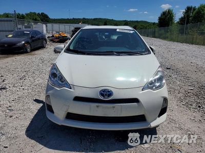 Piąte zdjęcie samochodu w środku: 2013 TOYOTA PRIUS C TWO VIN:JTDKDTB35D1541051 - miniatura