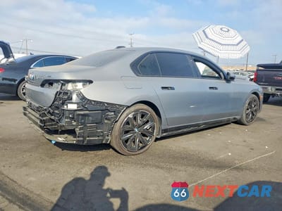 Trzecie zdjęcie samochodu z tyłu: 2023 BMW I7 XDRIVE60 VIN:WBY53EJ0XPCN45025 - miniatura