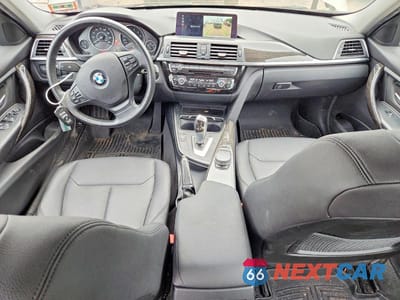 Zdjęcie 8 z 13 samochodu: 2018 BMW 320 XI VIN:WBA8E5G57JNV03111 - miniatura
