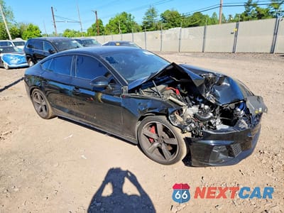 Czwarte zdjęcie samochodu z boku: 2024 AUDI A5 PREMIUM PLUS 45 VIN:WAUFACF56RA118893 - miniatura