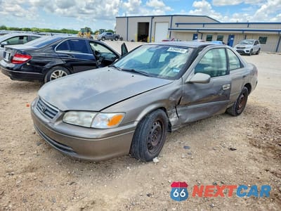 2001 TOYOTA CAMRY LE 4T1BG22K01U058789 - główne zdjęcie licytacji z USA - miniatura