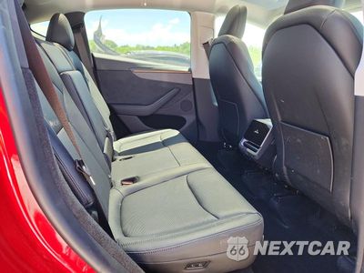 Zdjęcie 11 z 13 samochodu: 2026 TESLA MODEL Y VIN:7SAYGDED7TA443530 - miniatura