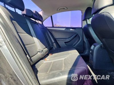 Zdjęcie 10 z 12 samochodu: 2017 VOLKSWAGEN JETTA SE VIN:3VWDB7AJ6HM343753 - miniatura