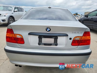 Zdjęcie 6 z 12 samochodu: 2004 BMW 325 I VIN:WBAEV33404KR27451 - miniatura
