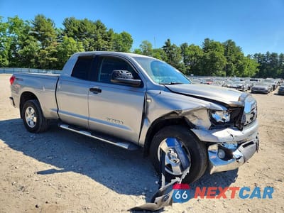 Czwarte zdjęcie samochodu z boku: 2008 TOYOTA TUNDRA SR5 VIN:5TBBT54158S458781 - miniatura