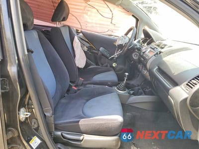 Zdjęcie 7 z 12 samochodu: 2008 HONDA FIT VIN:JHMGD37638S008848 - miniatura