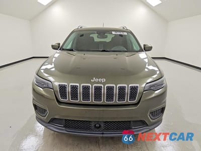Piąte zdjęcie samochodu w środku: 2021 JEEP CHEROKEE LATITUDE VIN:1C4PJLCB5MD134396 - miniatura