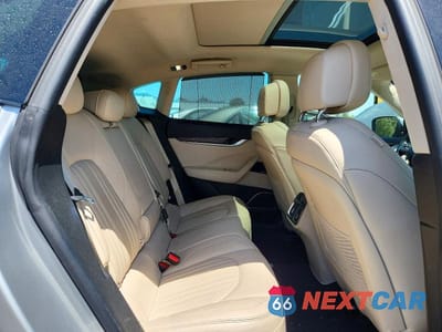 Zdjęcie 10 z 12 samochodu: 2017 MASERATI LEVANTE S LUXURY VIN:ZN661YUL4HX252166 - miniatura