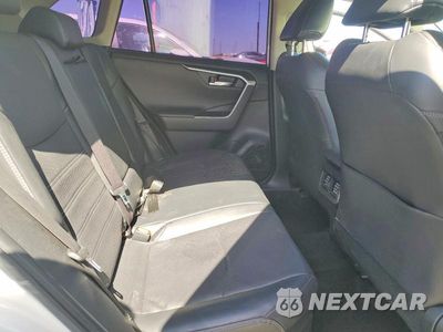 Zdjęcie 10 z 13 samochodu: 2019 TOYOTA RAV4 LIMITED VIN:JTMDWRFV6KJ002226 - miniatura