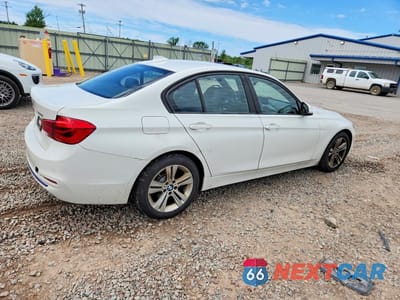 Trzecie zdjęcie samochodu z tyłu: 2016 BMW 328 XI SULEV VIN:WBA8E3C5XGK500725 - miniatura