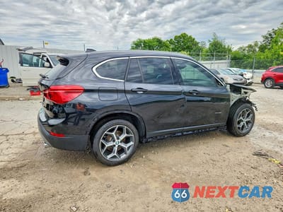 Trzecie zdjęcie samochodu z tyłu: 2018 BMW X1 XDRIVE28I VIN:WBXHT3C38J5K26733 - miniatura