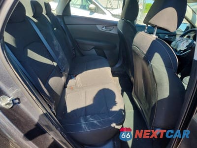 Zdjęcie 10 z 13 samochodu: 2020 KIA FORTE FE VIN:3KPF24AD5LE174199 - miniatura