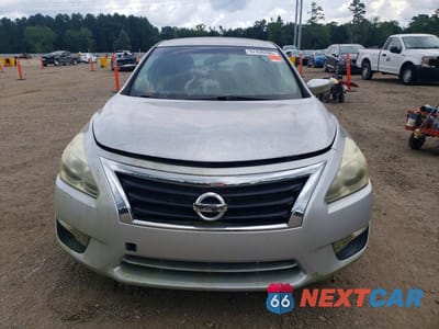 Piąte zdjęcie samochodu w środku: 2014 NISSAN ALTIMA 2.5 S VIN:1N4AL3AP0EN258303 - miniatura