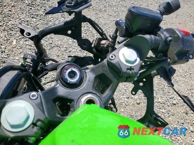 Zdjęcie 7 z 8 samochodu: 2018 KAWASAKI EX400 VIN:JKAEXKG16JDA08364 - miniatura