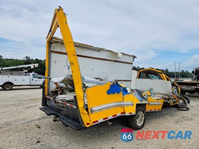 Trzecie zdjęcie samochodu z tyłu: 2022 GMC SAVANA G3500 BOX TRUCK VIN:7GZ37TC7XNN000247 - miniatura