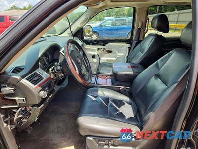 Zdjęcie 7 z 13 samochodu: 2011 CADILLAC ESCALADE LUXURY VIN:1GYS4BEF5BR130046 - miniatura
