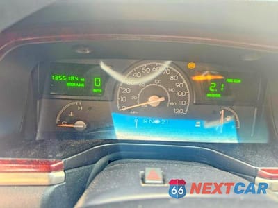 Zdjęcie 8 z 14 samochodu: 2005 LINCOLN TOWN CAR EXECUTIVE VIN:1L1FM88W85Y609574 - miniatura