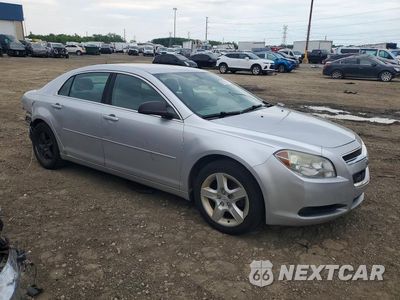 Czwarte zdjęcie samochodu z boku: 2010 CHEVROLET MALIBU LS VIN:1G1ZB5EBXA4133120 - miniatura