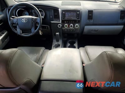 Zdjęcie 8 z 13 samochodu: 2019 TOYOTA SEQUOIA SR5 VIN:5TDZY5G1XKS072934 - miniatura