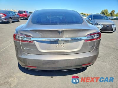 Zdjęcie 6 z 12 samochodu: 2016 TESLA MODEL S VIN:5YJSA1E2XGF149808 - miniatura
