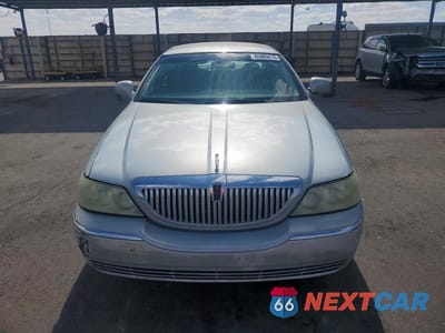 Piąte zdjęcie samochodu w środku: 2007 LINCOLN TOWN CAR SIGNATURE VIN:1LNHM81W17Y617942 - miniatura