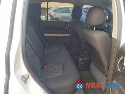 Zdjęcie 10 z 12 samochodu: 2008 CHEVROLET HHR LS VIN:3GNCA13DX8S698790 - miniatura