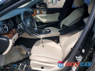 Zdjęcie 7 z 12 samochodu: 2017 MERCEDES-BENZ E 300 4MATIC VIN:WDDZF4KB8HA015031 - miniatura